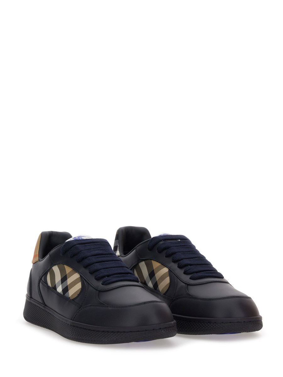 SNEAKER TERRACE