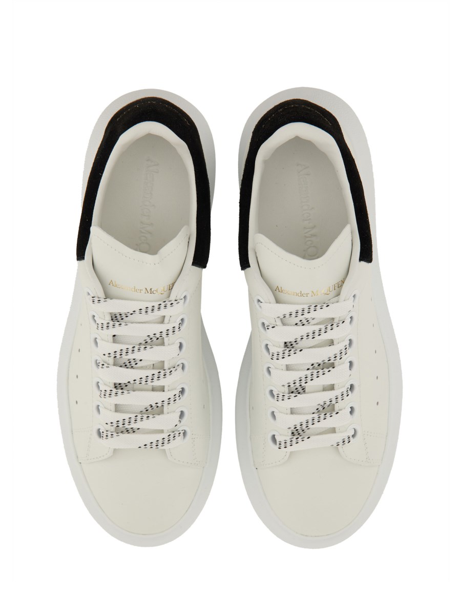 SNEAKER OVERSIZE