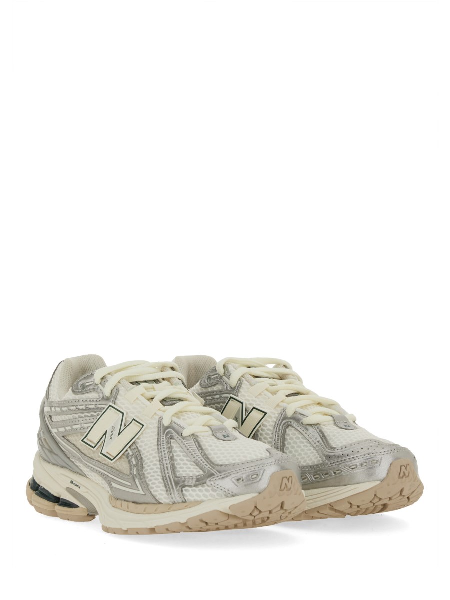 SNEAKER U1906