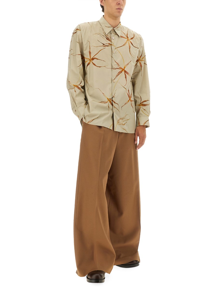 PANTALONE CON PIEGHE
