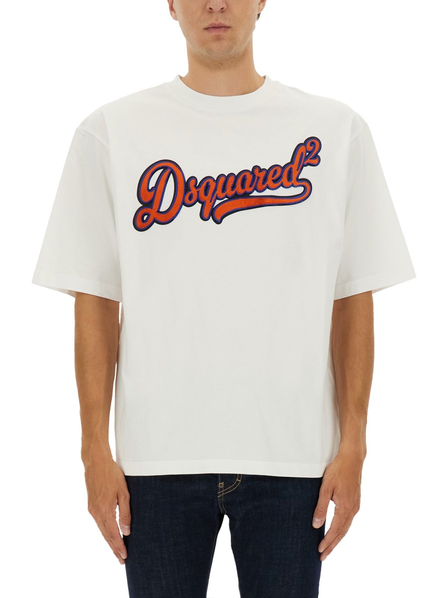 T-SHIRT CON LOGO