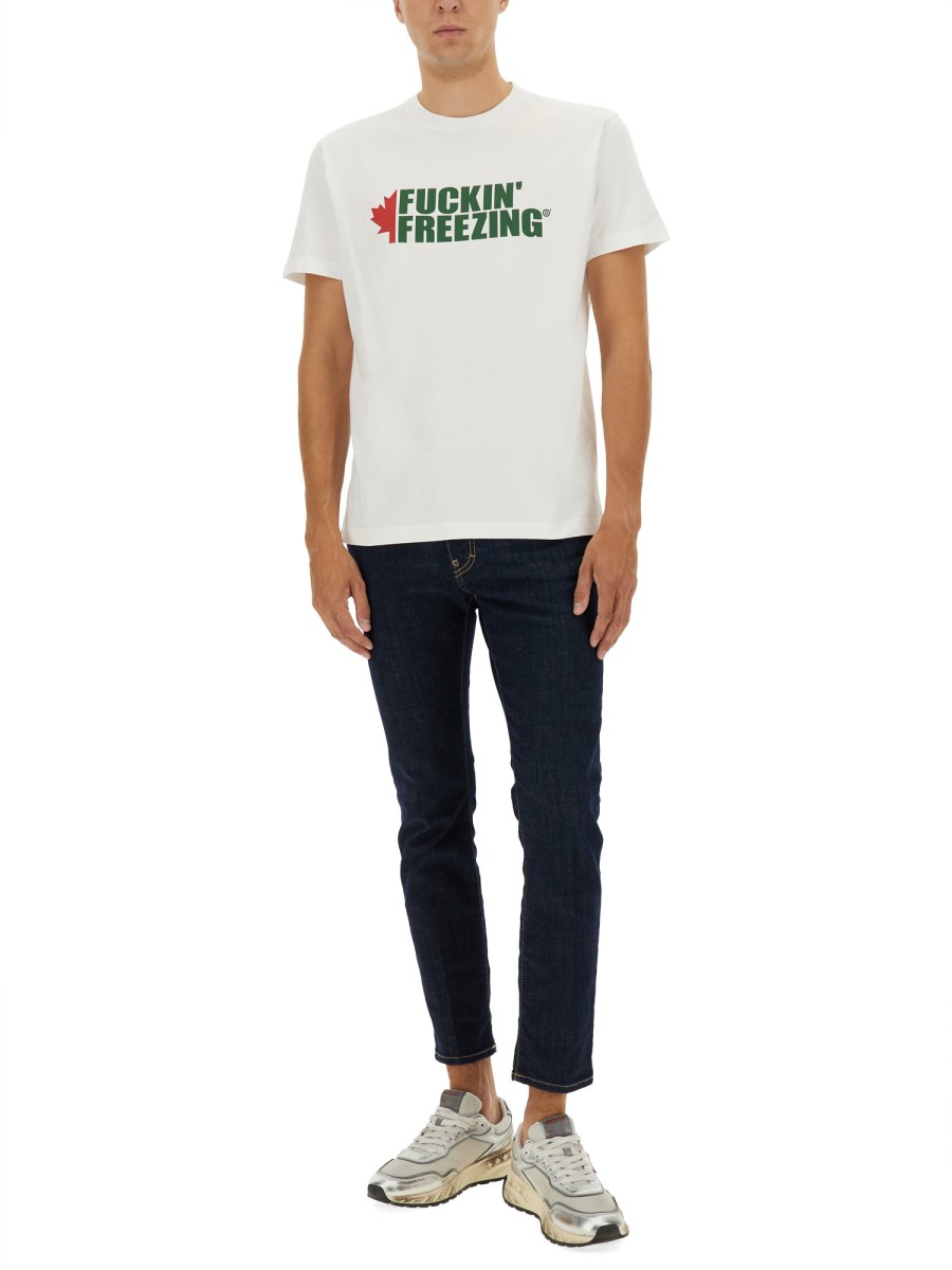 T-SHIRT CON STAMPA
