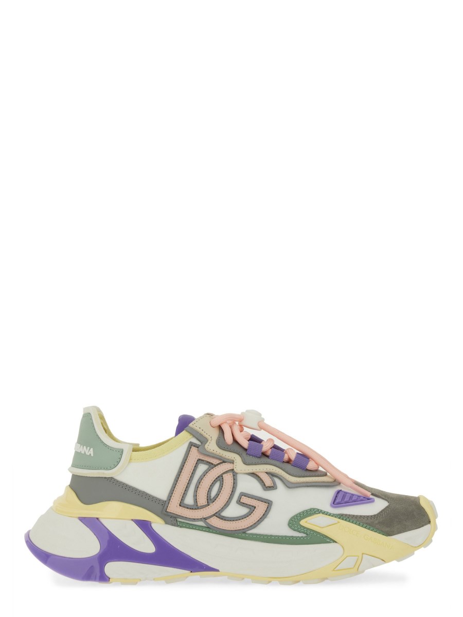 SNEAKER CON LOGO