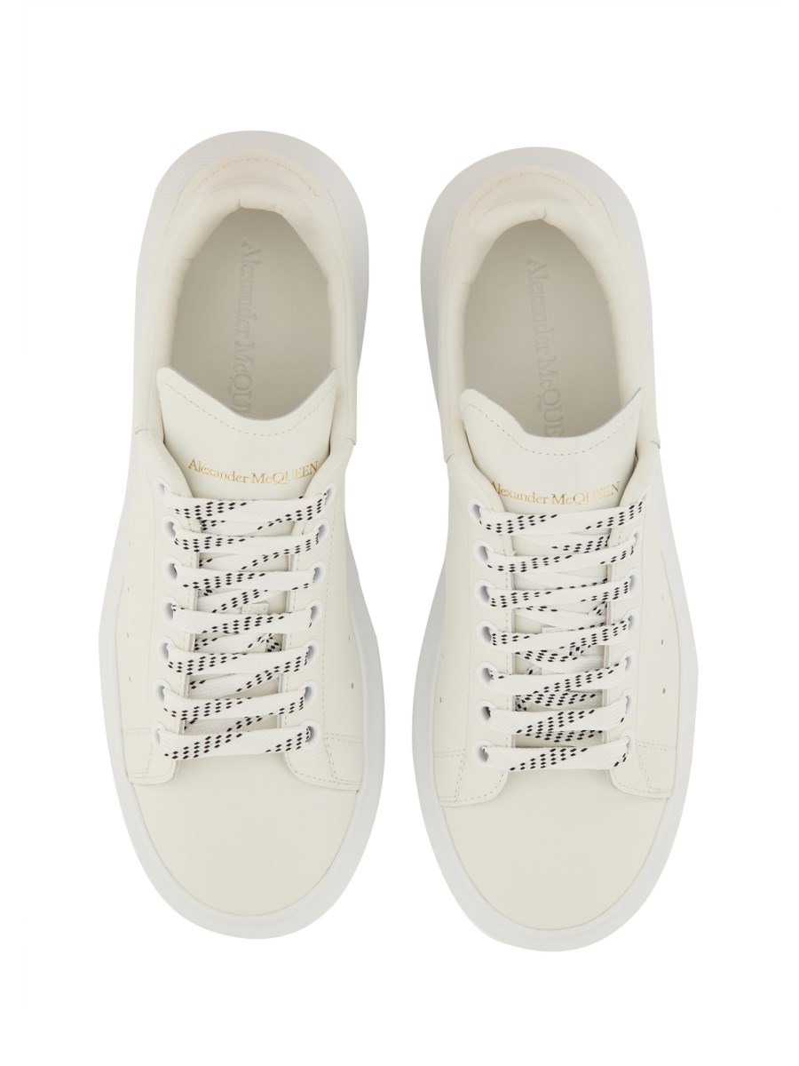 SNEAKERS OVERSIZE 