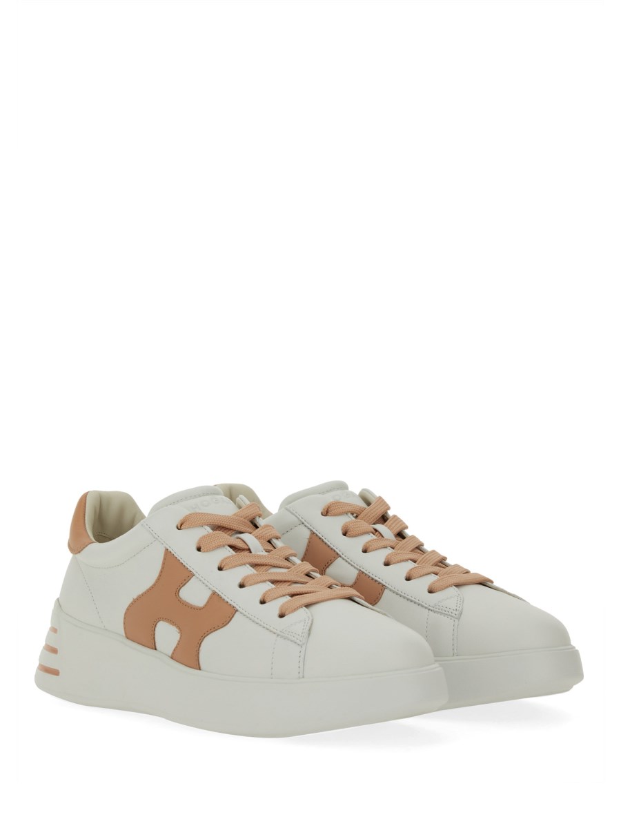 SNEAKER REBEL