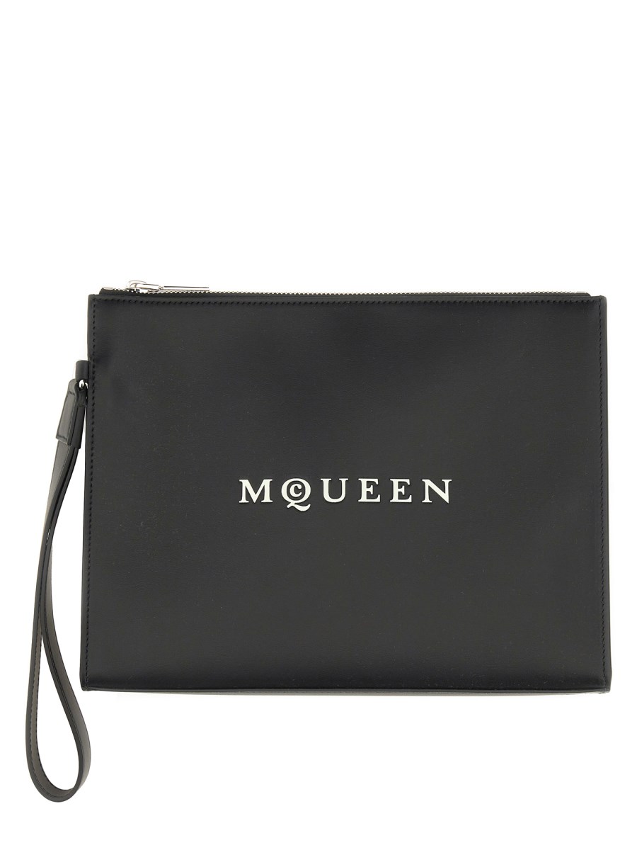 POUCH CON LOGO