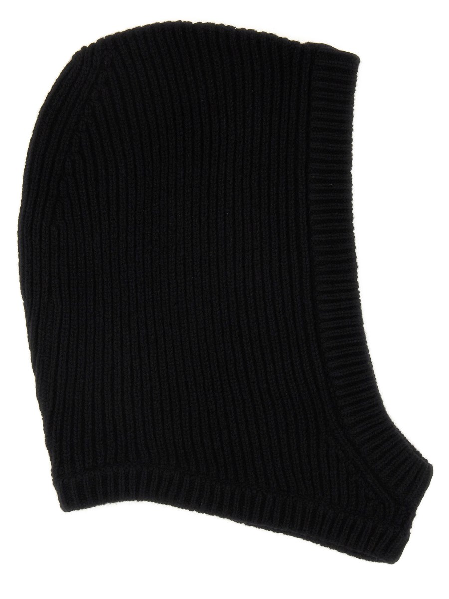 CAPPUCCIO IN MAGLIA