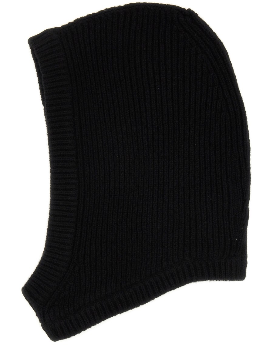CAPPUCCIO IN MAGLIA