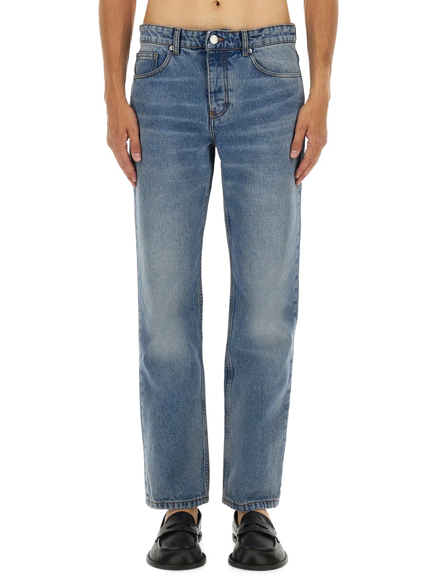 JEANS CLASSIC FIT