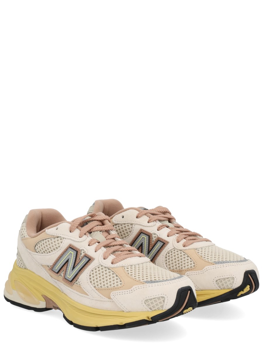 SNEAKER U2010