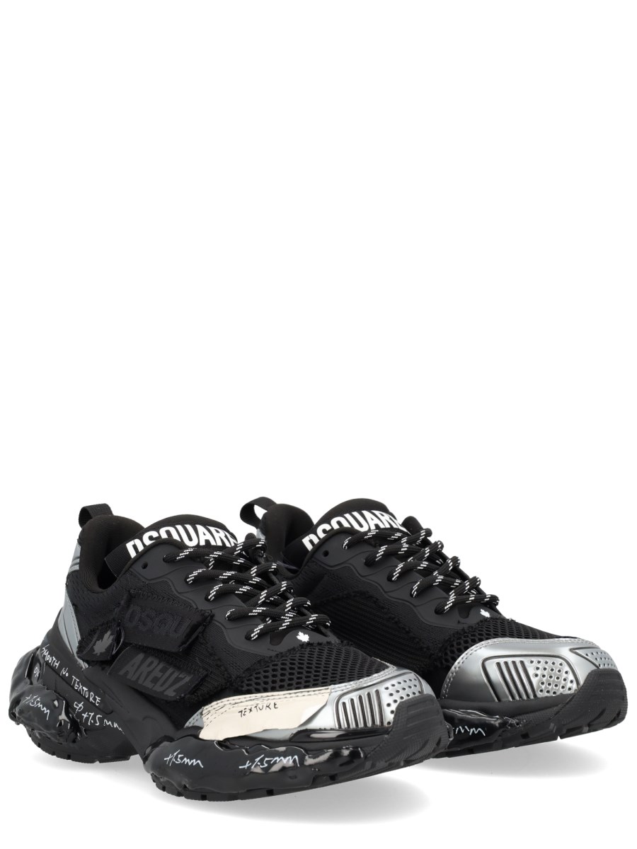 SNEAKER FASTER