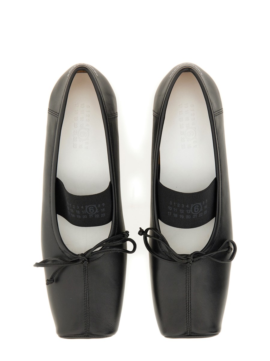 BALLERINA IN PELLE
