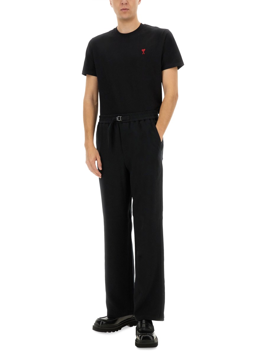 T-SHIRT CON LOGO 