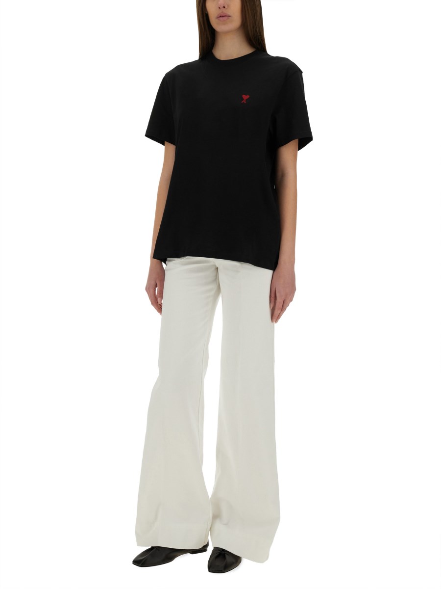 T-SHIRT CON LOGO 