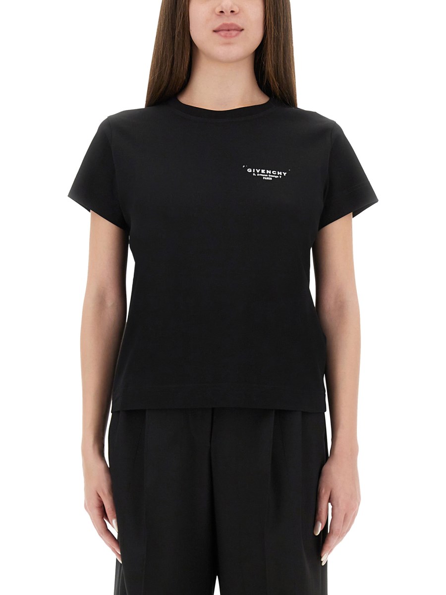 T-SHIRT CON LOGO