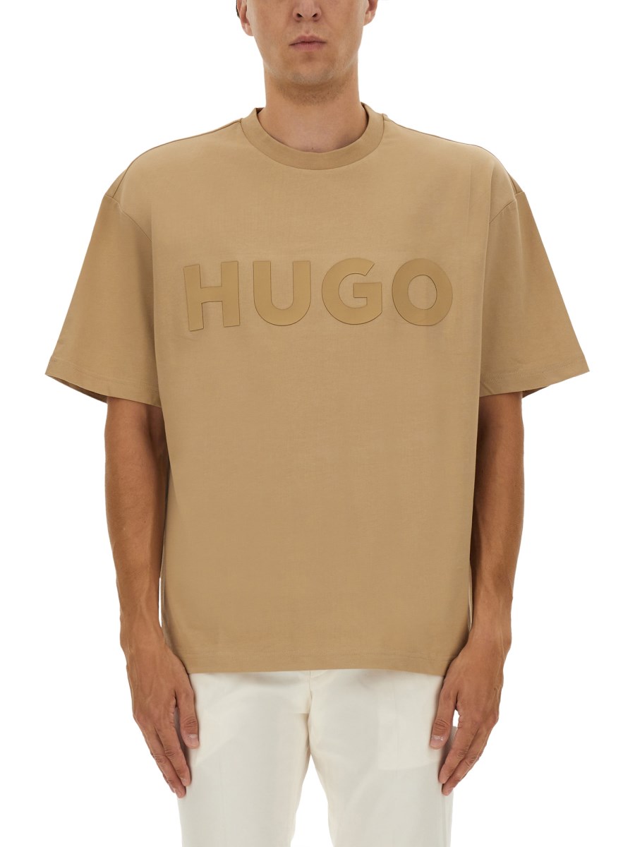 T-SHIRT OVERSIZE CON LOGO