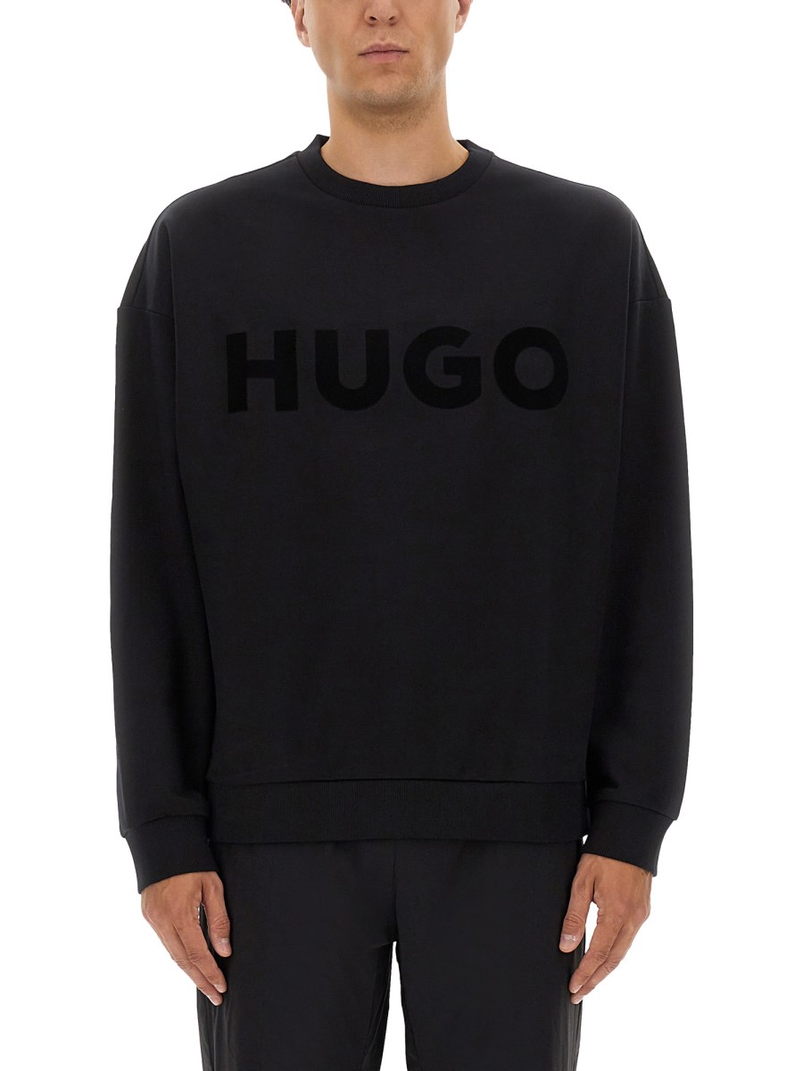 MAGLIA OVERSIZE CON LOGO 