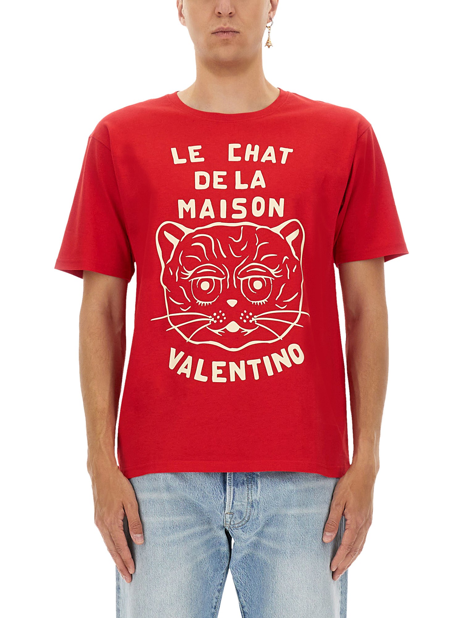 Valentino Garavani T-shirt With Le Chat De La Maison Print In Red