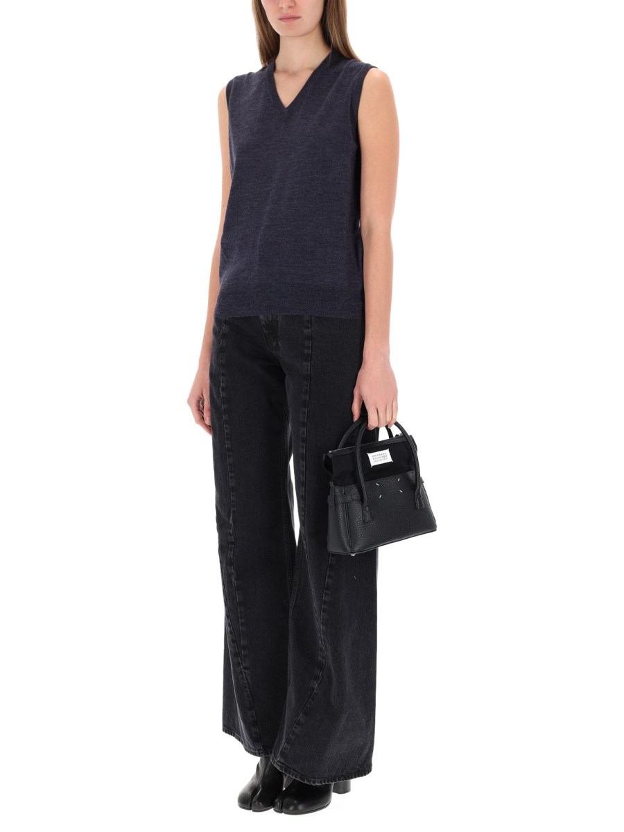 GILET CON SCOLLO A V