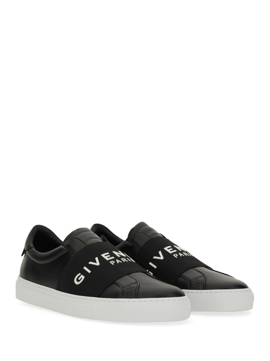 SNEAKER LOW TOP CON LOGO