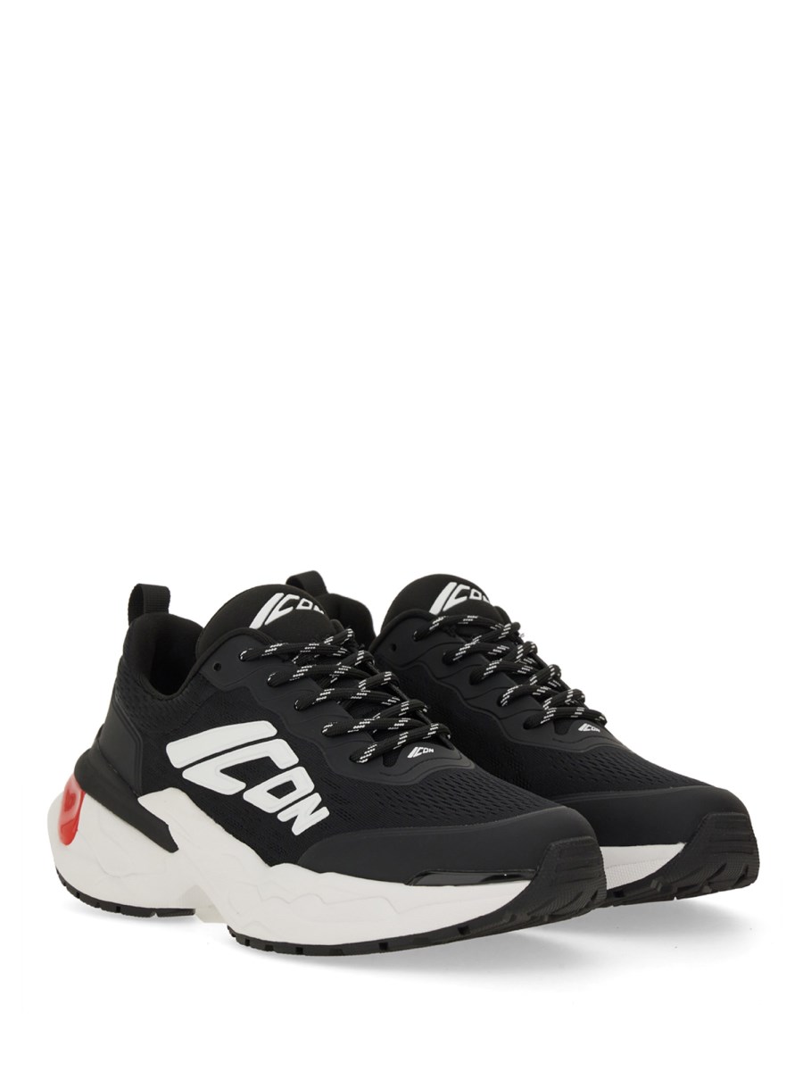 SNEAKER FASTER