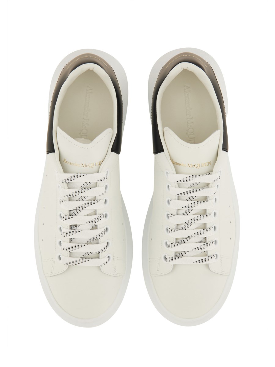 SNEAKER OVERSIZE