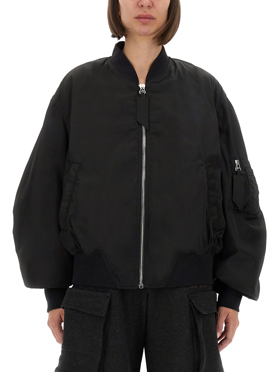 BOMBER ANJA