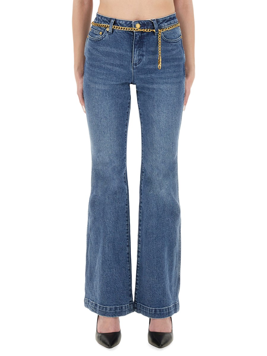 JEANS SVASATO CON CINTURA