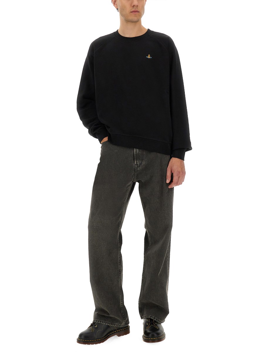 FELPA CON MANICHE RAGLAN 