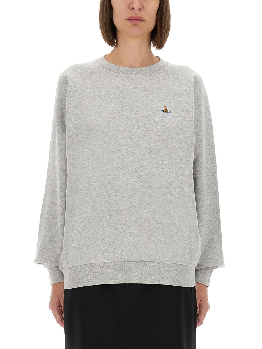FELPA CON MANICHE RAGLAN 