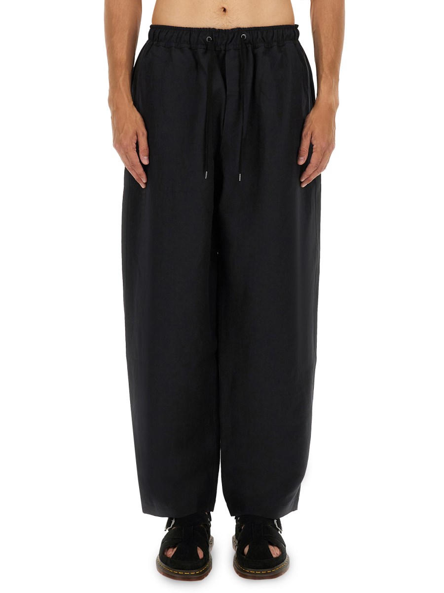 PANTALONE CON ELASTICO IN VITA