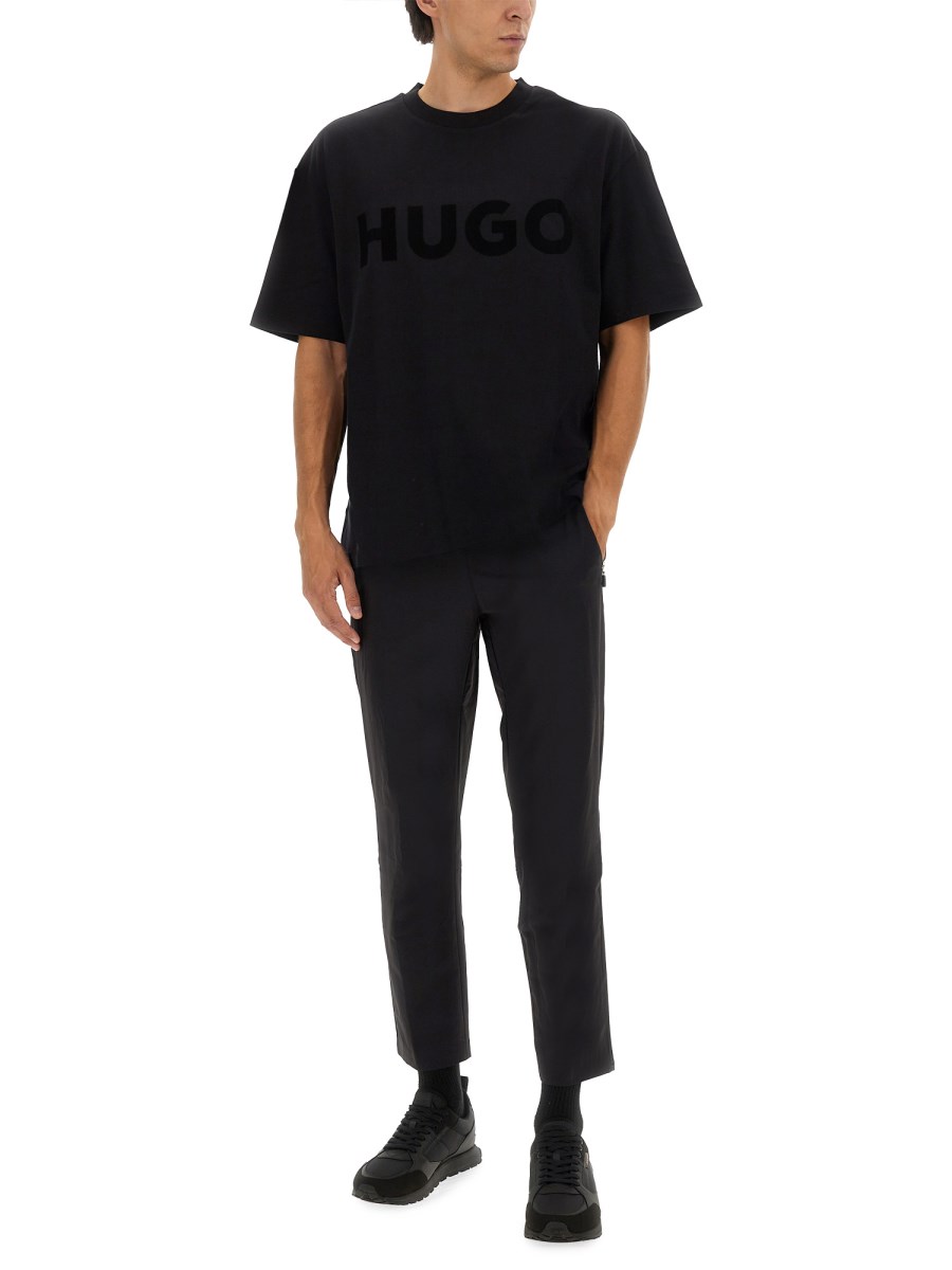 T-SHIRT OVERSIZE CON LOGO