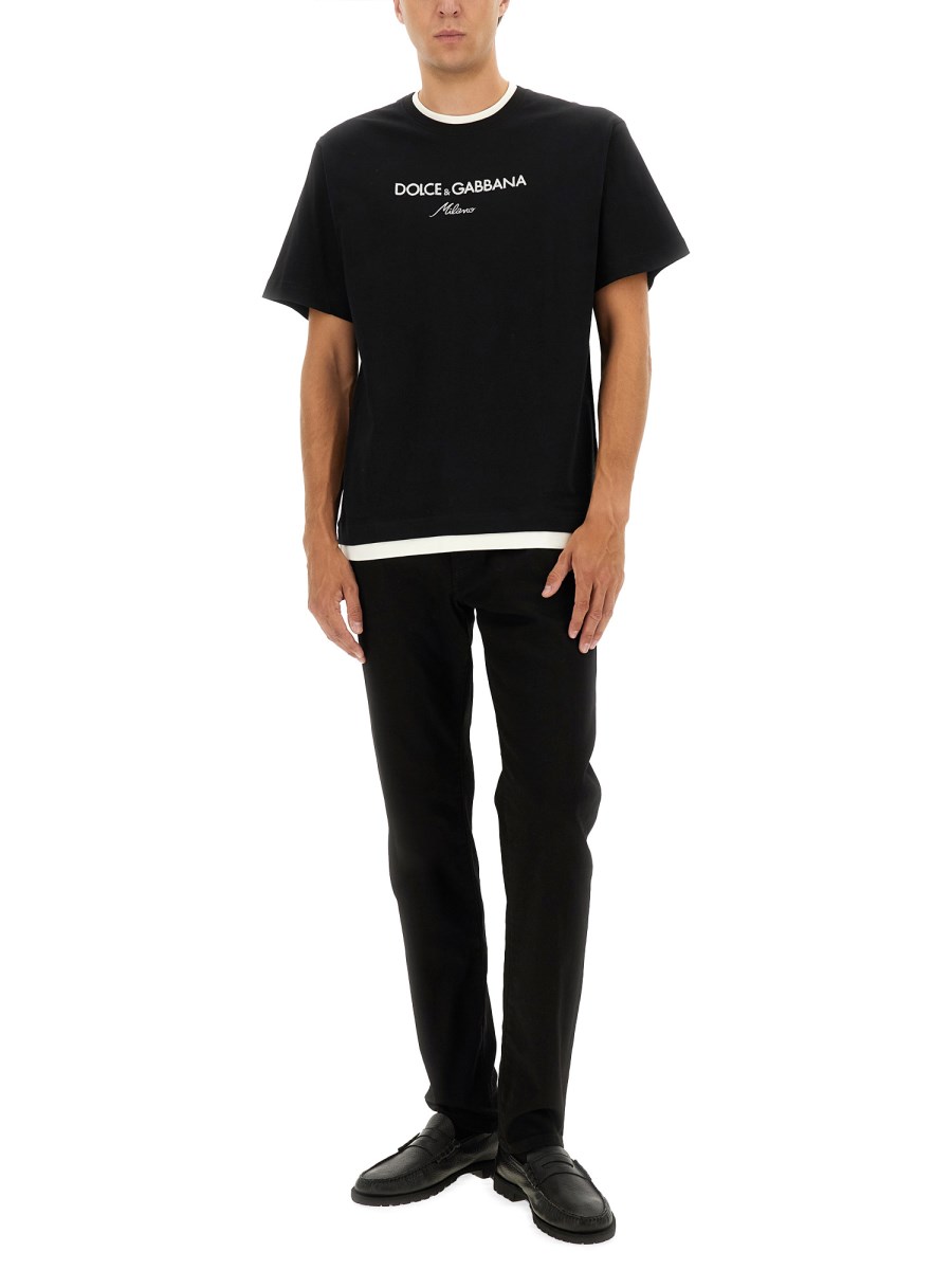 T-SHIRT CON LOGO
