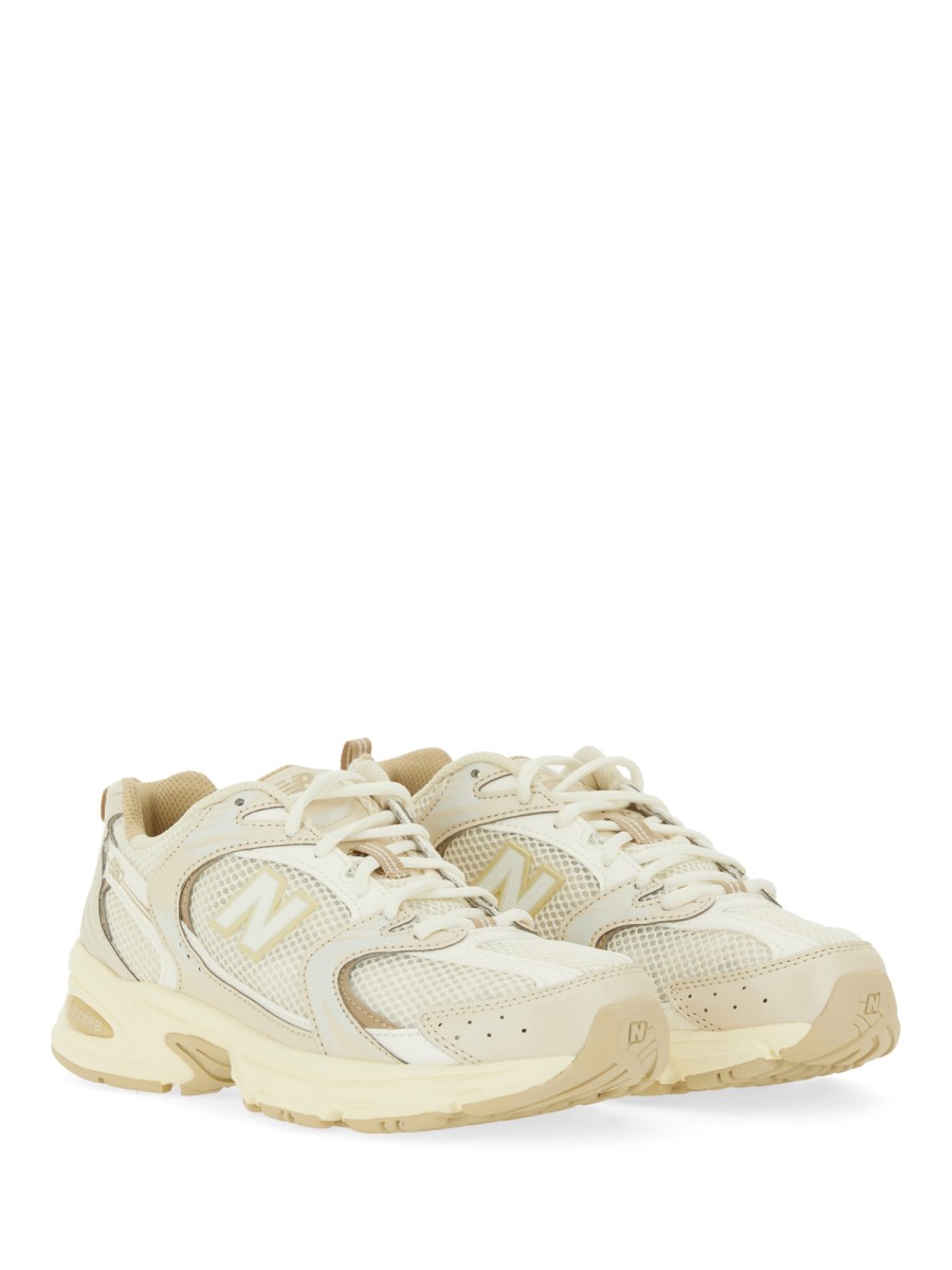 SNEAKER U530