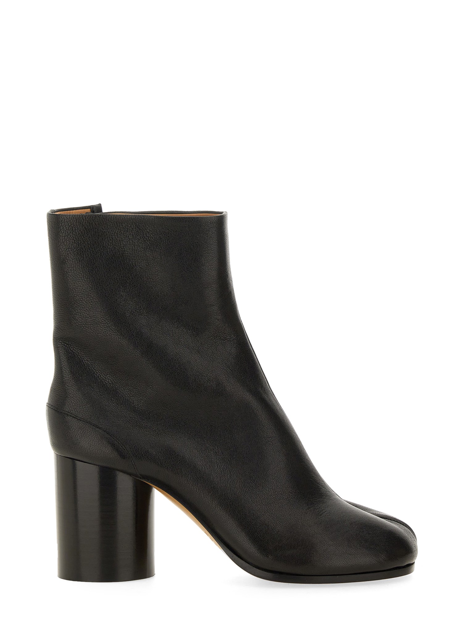Maison Margiela Tabi Ankle Boots With Unique Tabi Toe Design And Block Heel In Black