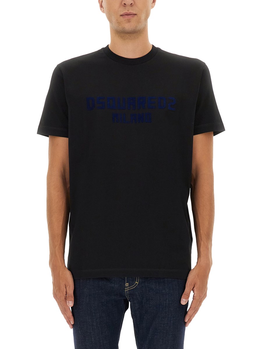 T-SHIRT CON LOGO
