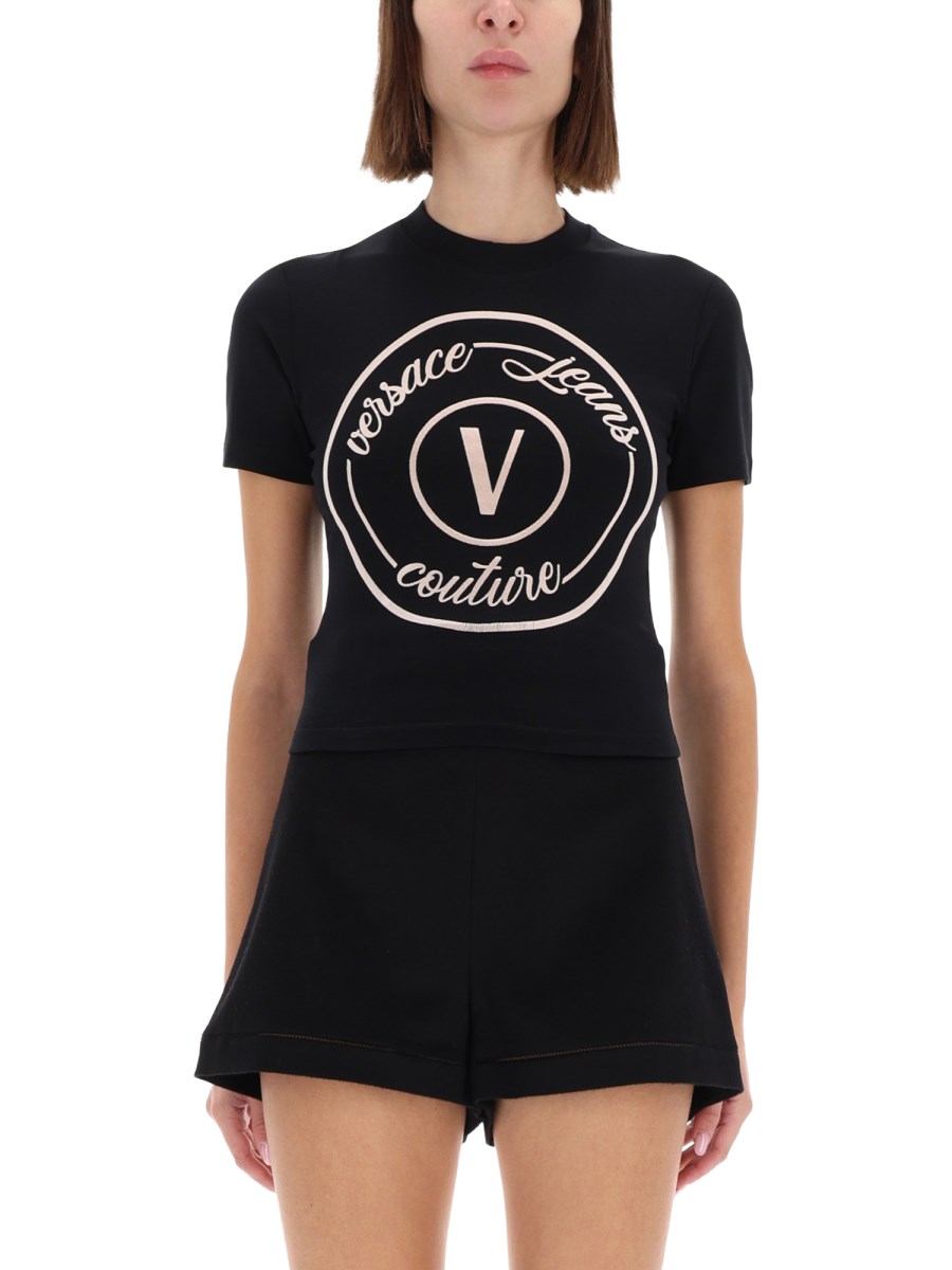 T-SHIRT V-EMBLEM