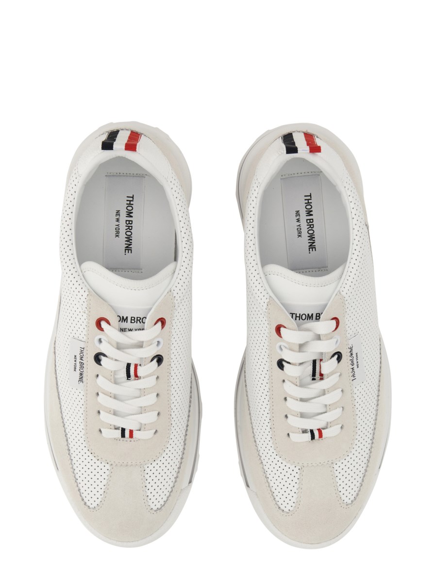 SNEAKER TECH RUNNER