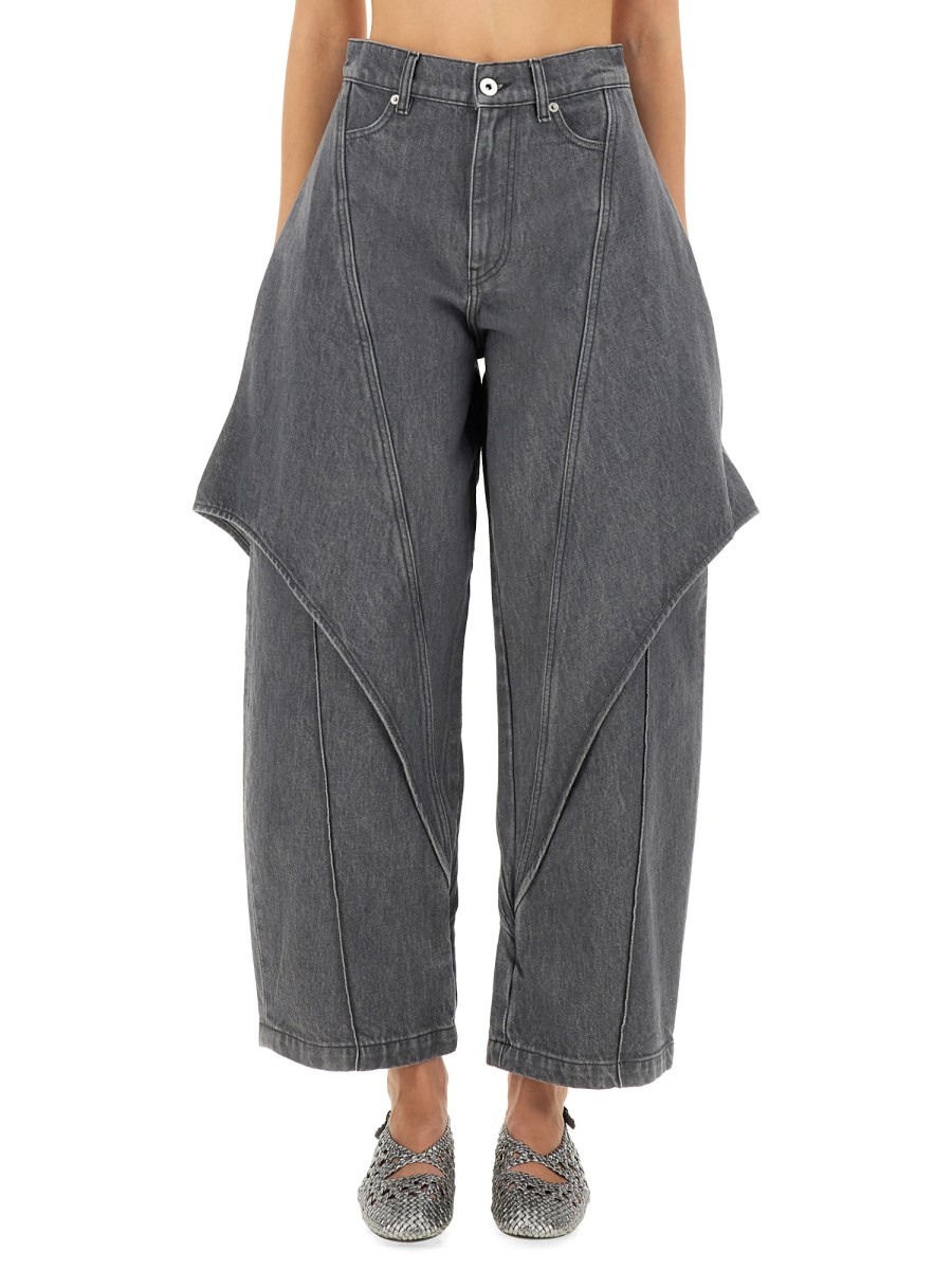 JEANS SCULPTURAL