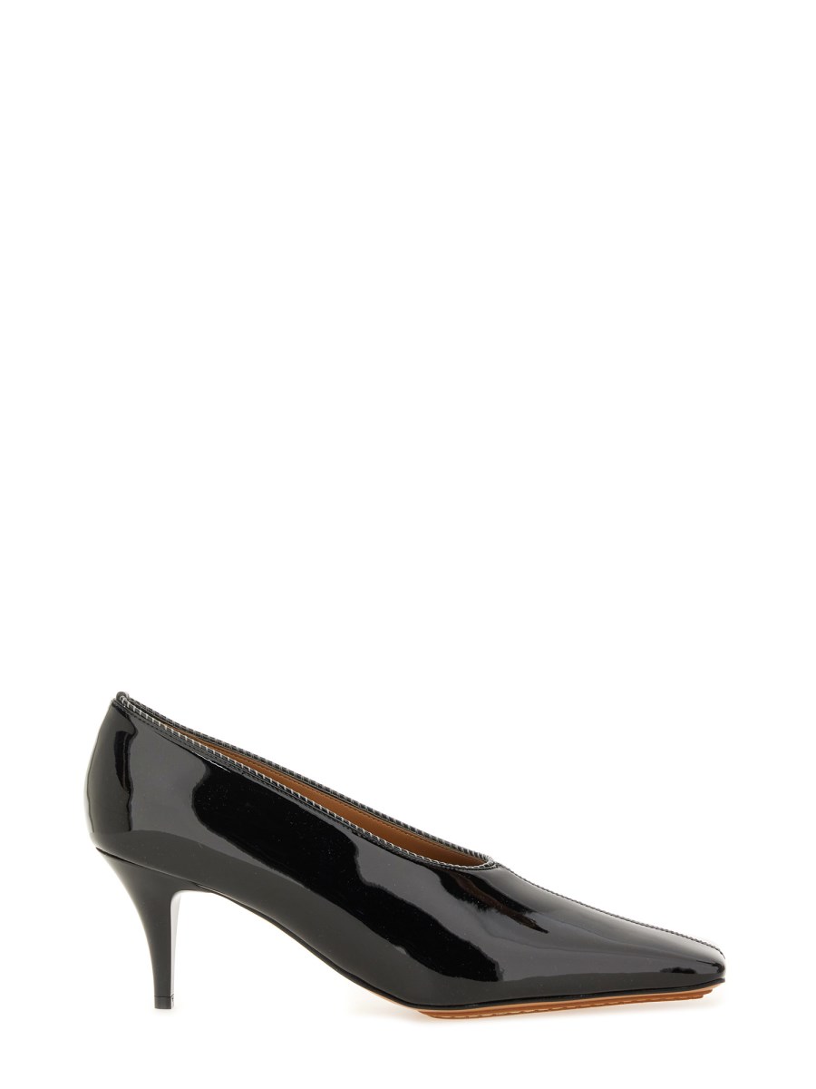 SCARPA CON PUNTA QUADRATA