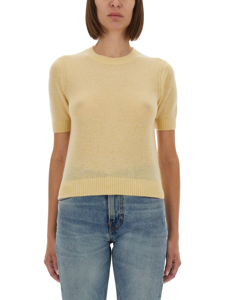 MAGLIA A MANICHE CORTE