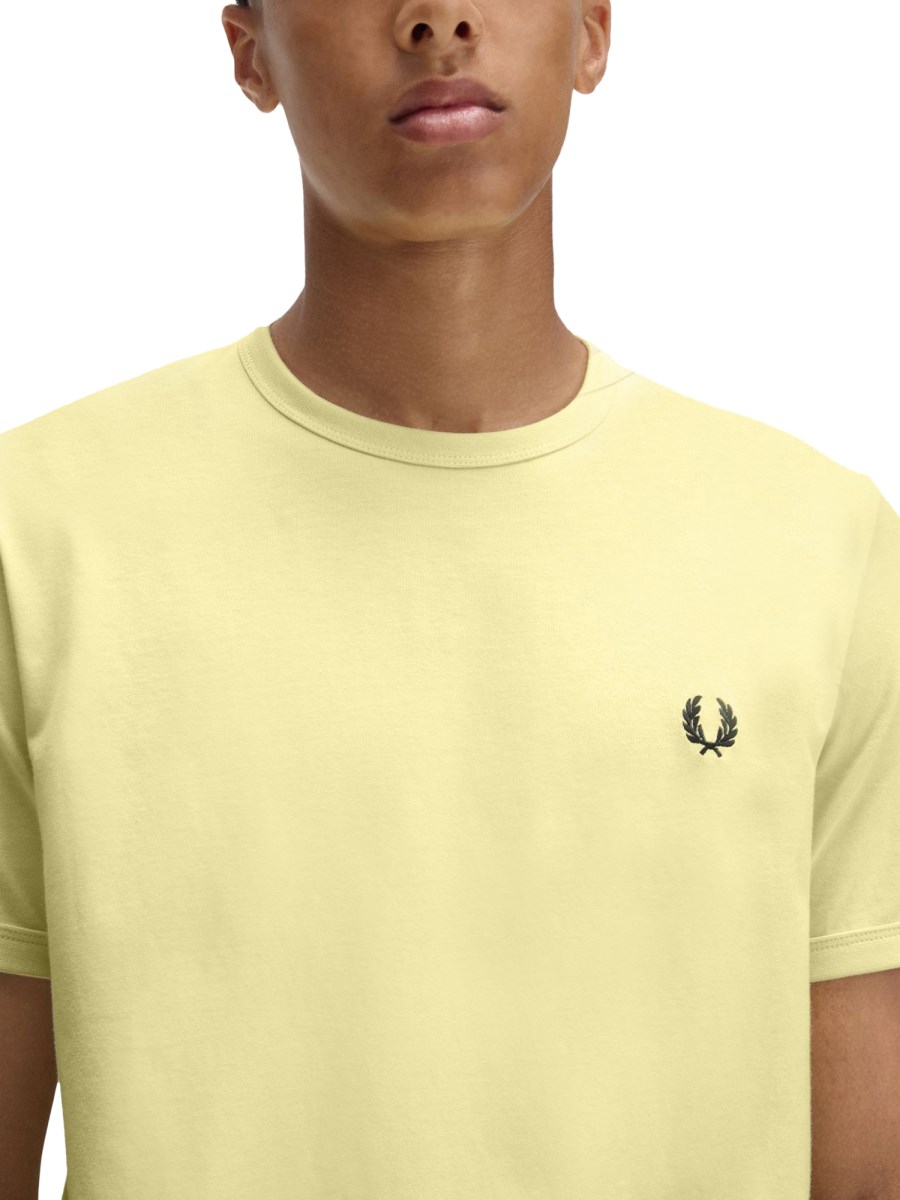 T-SHIRT RINGER