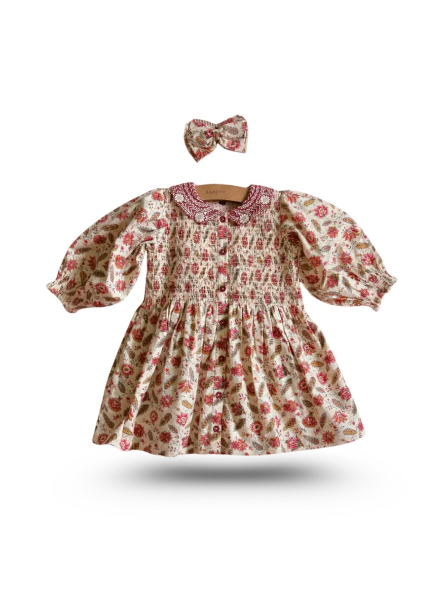 VESTITO CON FERMAGLIO CAPELLI