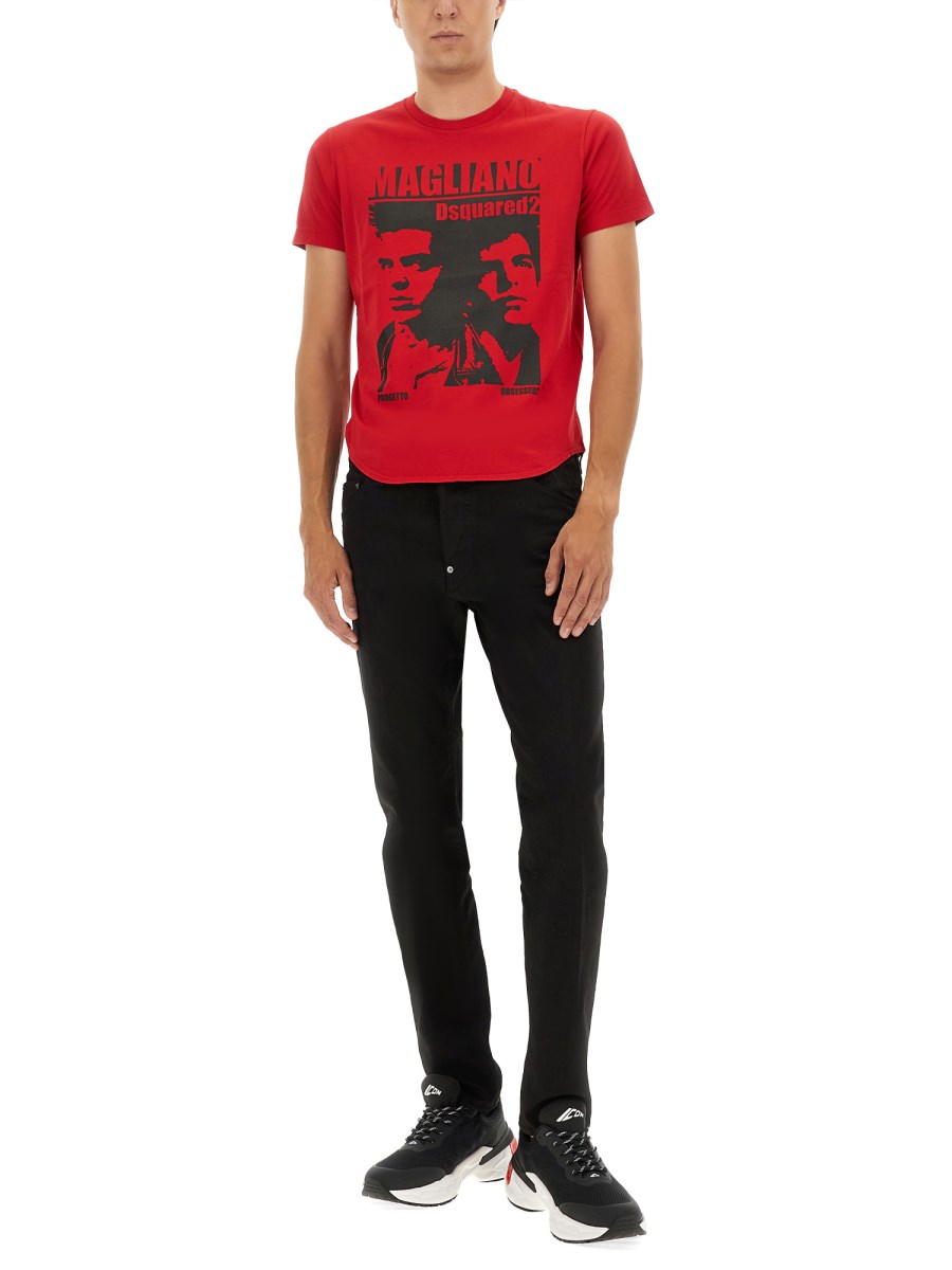 T-SHIRT CON STAMPA 
