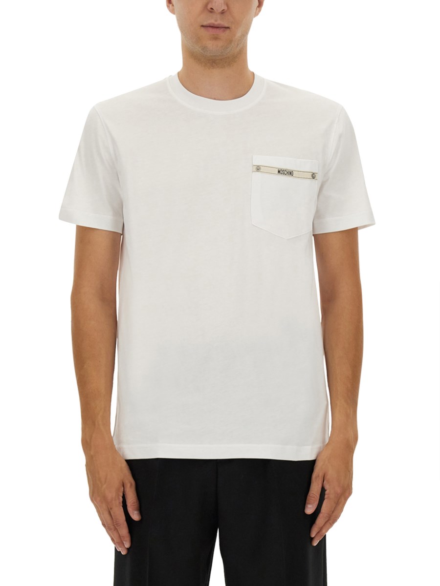 T-SHIRT CON NASTRO LOGATO