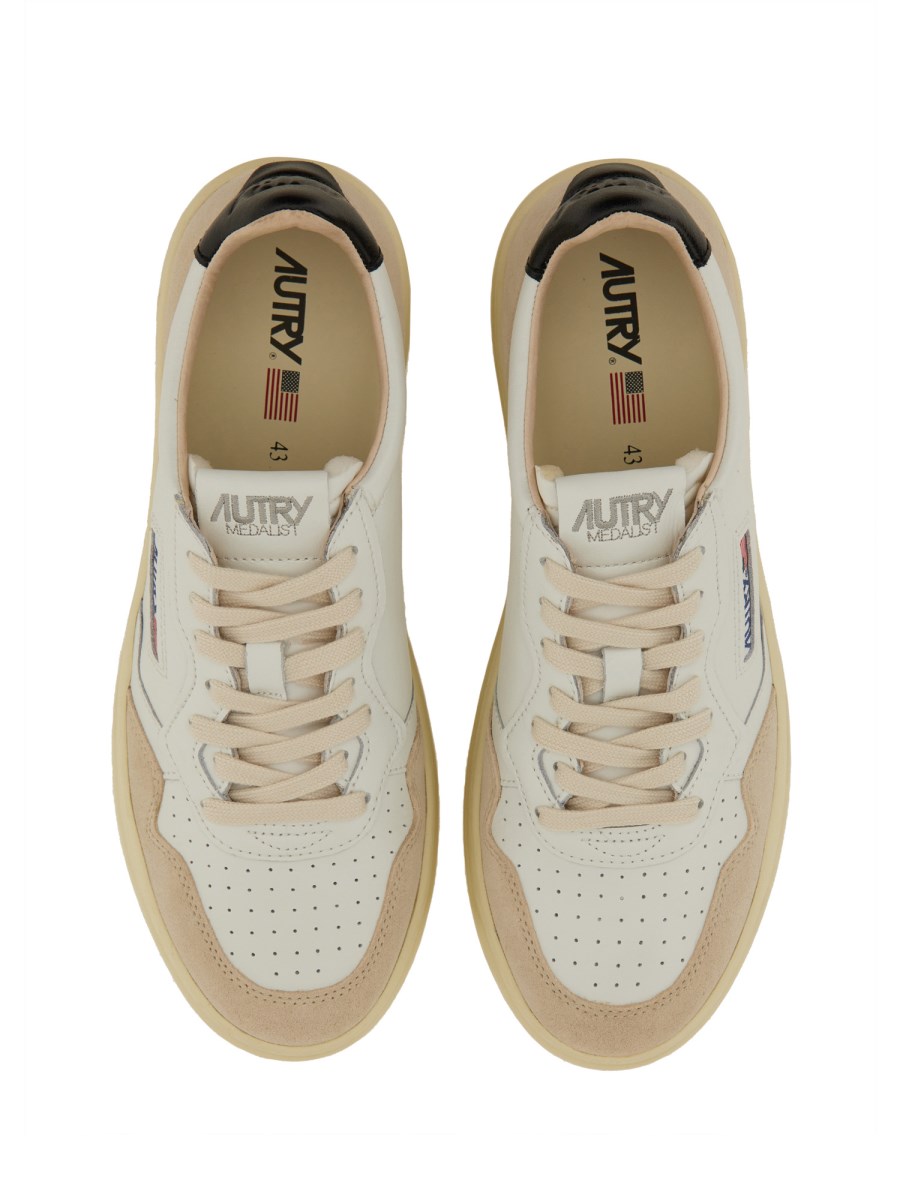 SNEAKER MEDALIST LOW