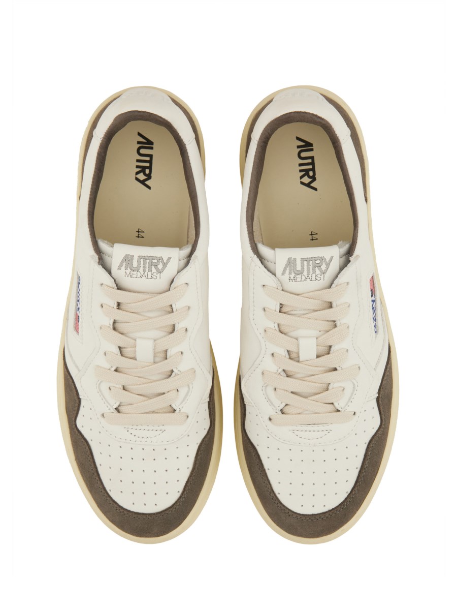 SNEAKER MEDALIST LOW