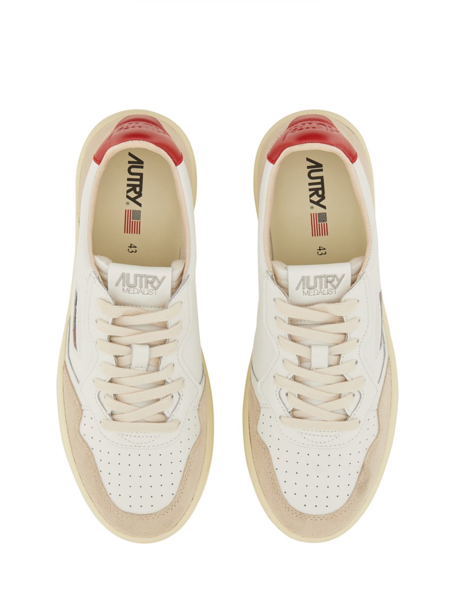 SNEAKER IN PELLE 