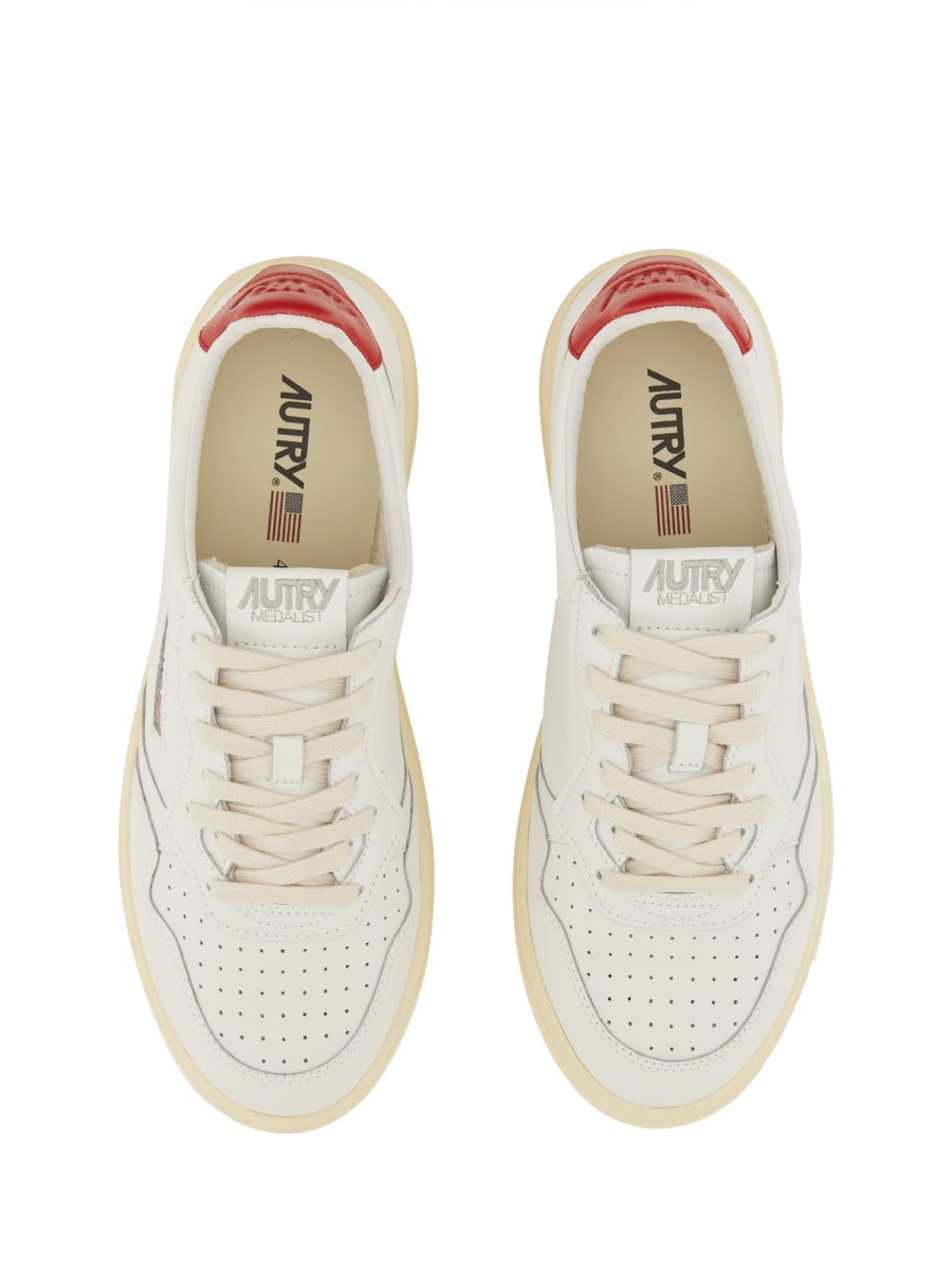 SNEAKER IN PELLE 