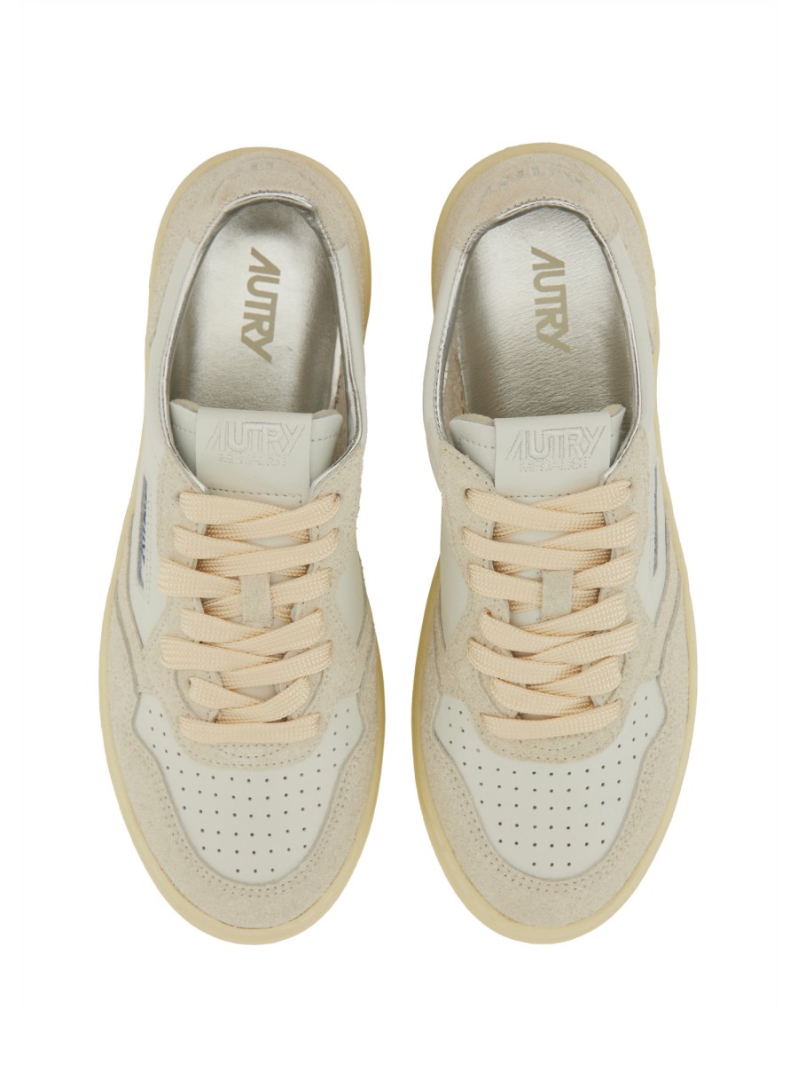 SNEAKER MEDALIST LOW